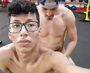 Faggot Stud In Colombian Is Ravaged In The Gym By His Trainer